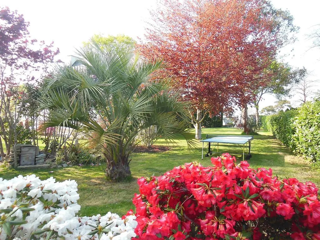 Saint-Évarzec Ty An Eol Bed & Breakfast 0*,  フランス